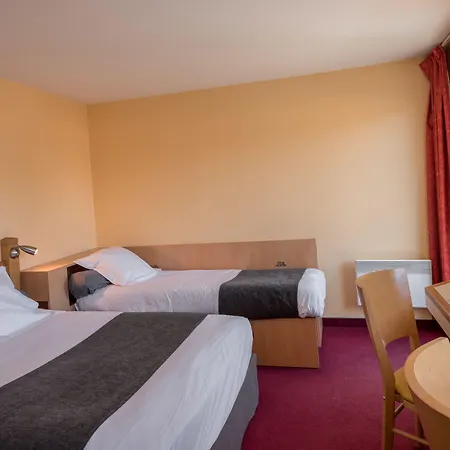 Les Genets Bayonne 2* Lahubiague