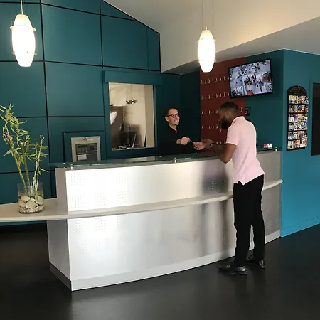 Les Genets Bayonne 酒店 Lahubiague