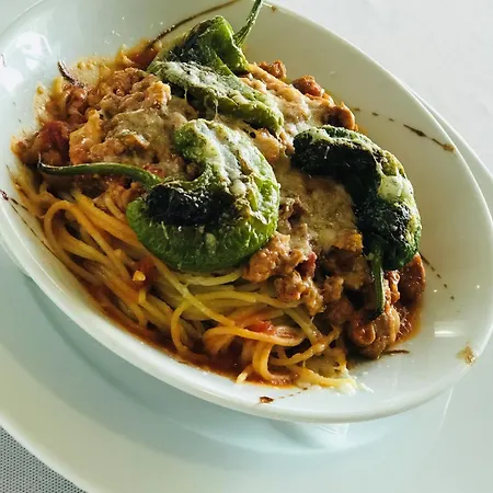 Les Genets Bayonne 2*