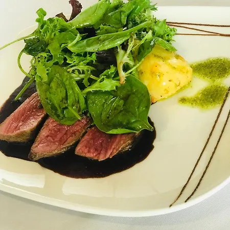 Les Genets Bayonne Отель