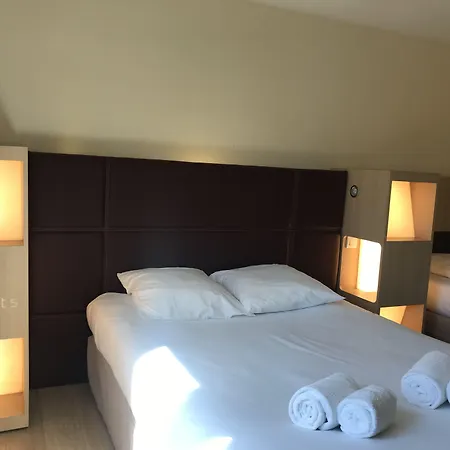 Les Genets Bayonne 2*