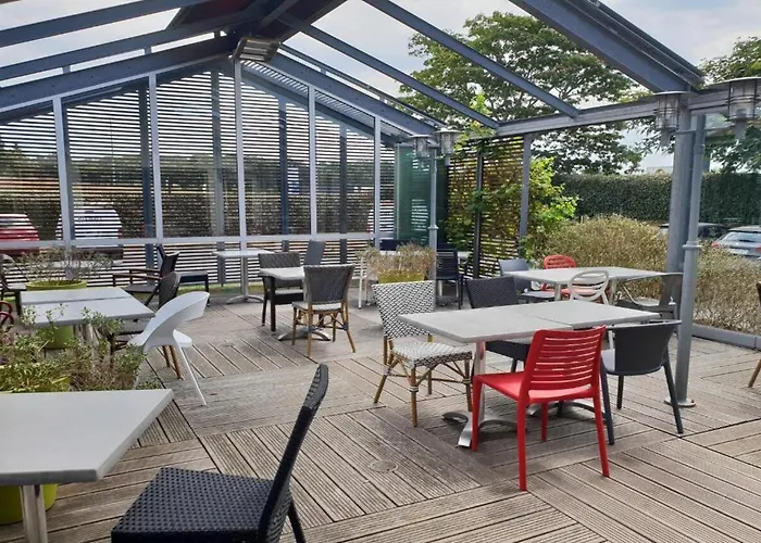 Les Genets Bayonne 2*