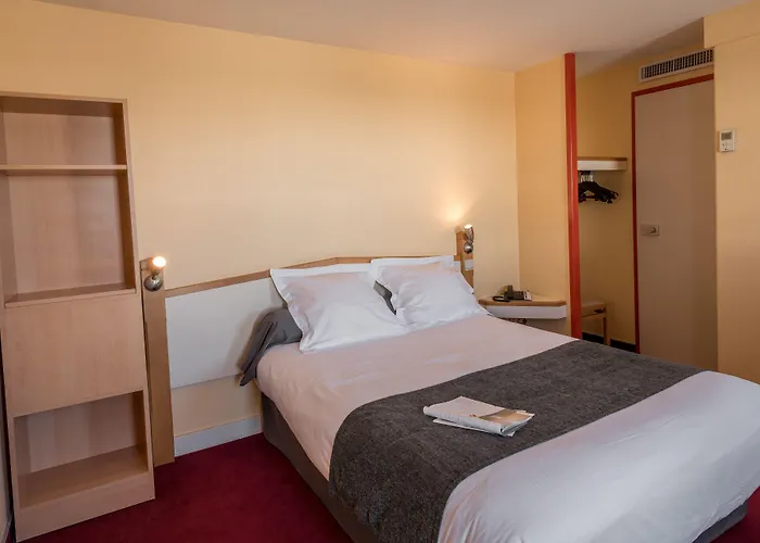 Les Genets Bayonne 2*