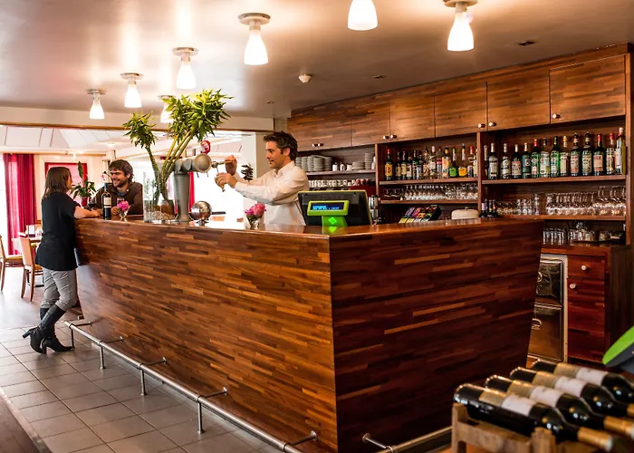 Les Genets Bayonne 2*