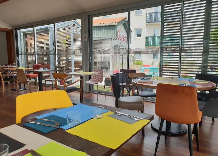 Les Genets Bayonne 2*