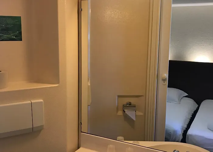 Hotel Les Genets Bayonne Lahubiague