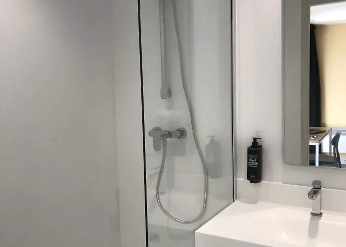 Les Genets Bayonne 2*