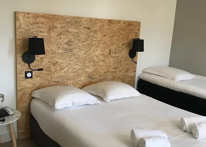 Hotel Les Genets Bayonne 2*