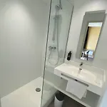 Les Genets Bayonne ホテル Lahubiague