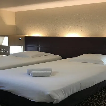 Hotel Les Genets Bayonne 2*