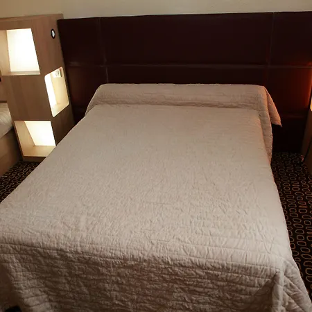 Les Genets Bayonne Hotel