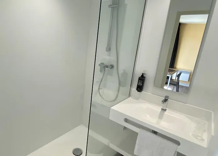 Les Genets Bayonne Hotel Lahubiague